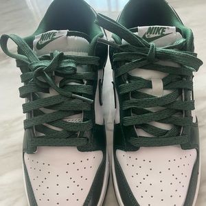 Nike Team Green Dunks